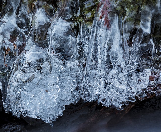 Wahkeena Creek Ice 17-1456a.jpg